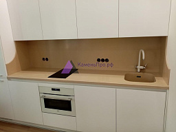 Прямая столешница для кухни из акрилового камня Corian Absolute Beige